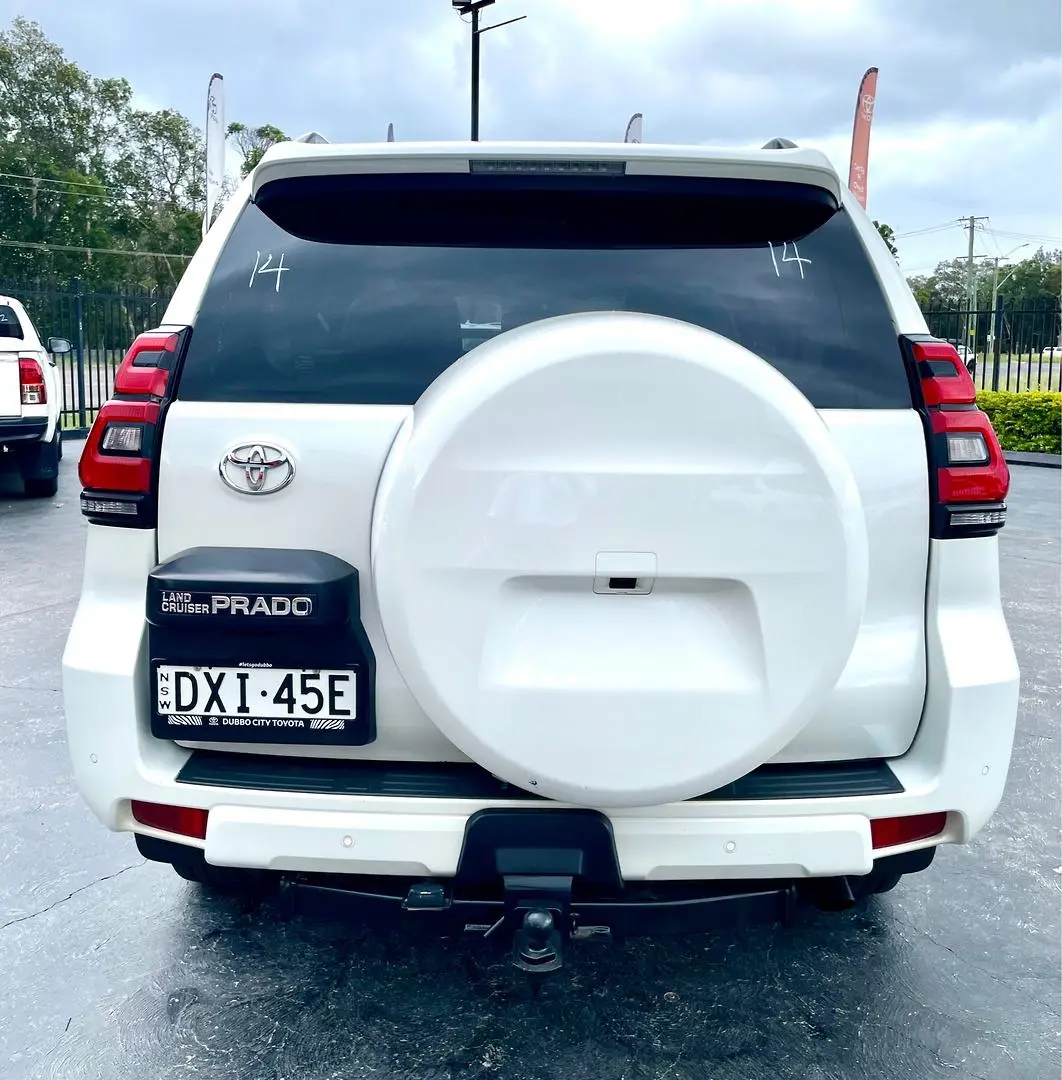 2018 Toyota Landcruiser Prado Gallery Image 5