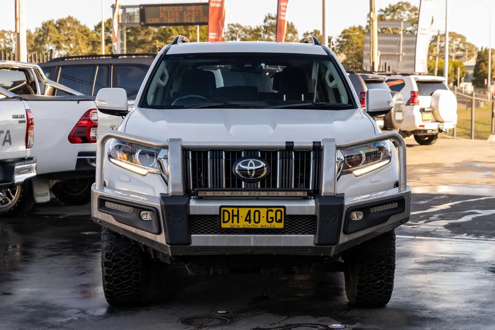 2023 Toyota Landcruiser Prado Gallery Image 4
