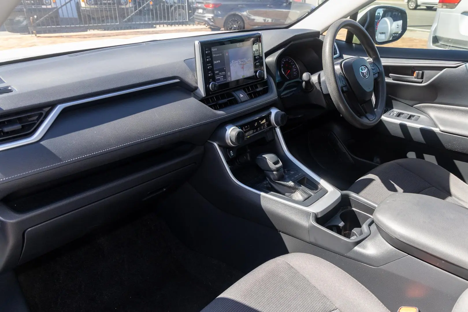 2019 Toyota RAV4 Gallery Image 8