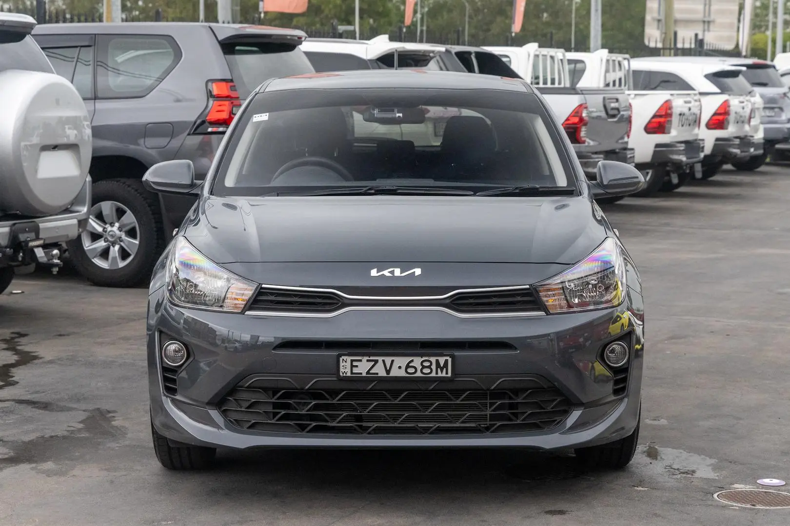 2023 Kia Rio Gallery Image 4