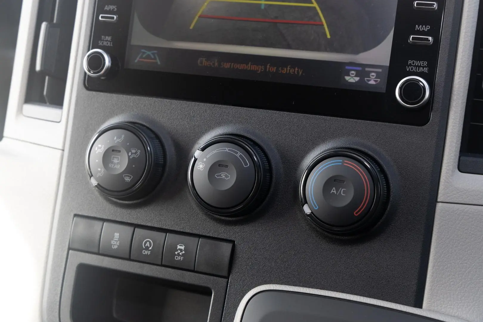 2023 Toyota Hiace Gallery Image 16