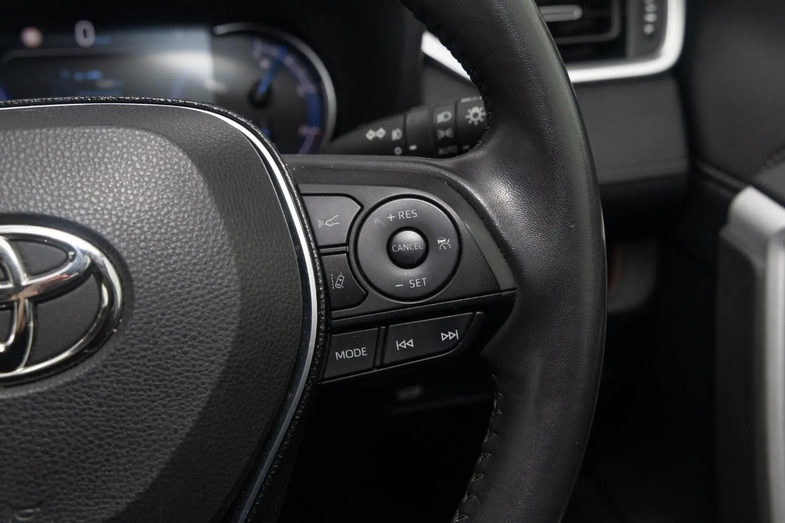 2020 Toyota RAV4 Gallery Image 12
