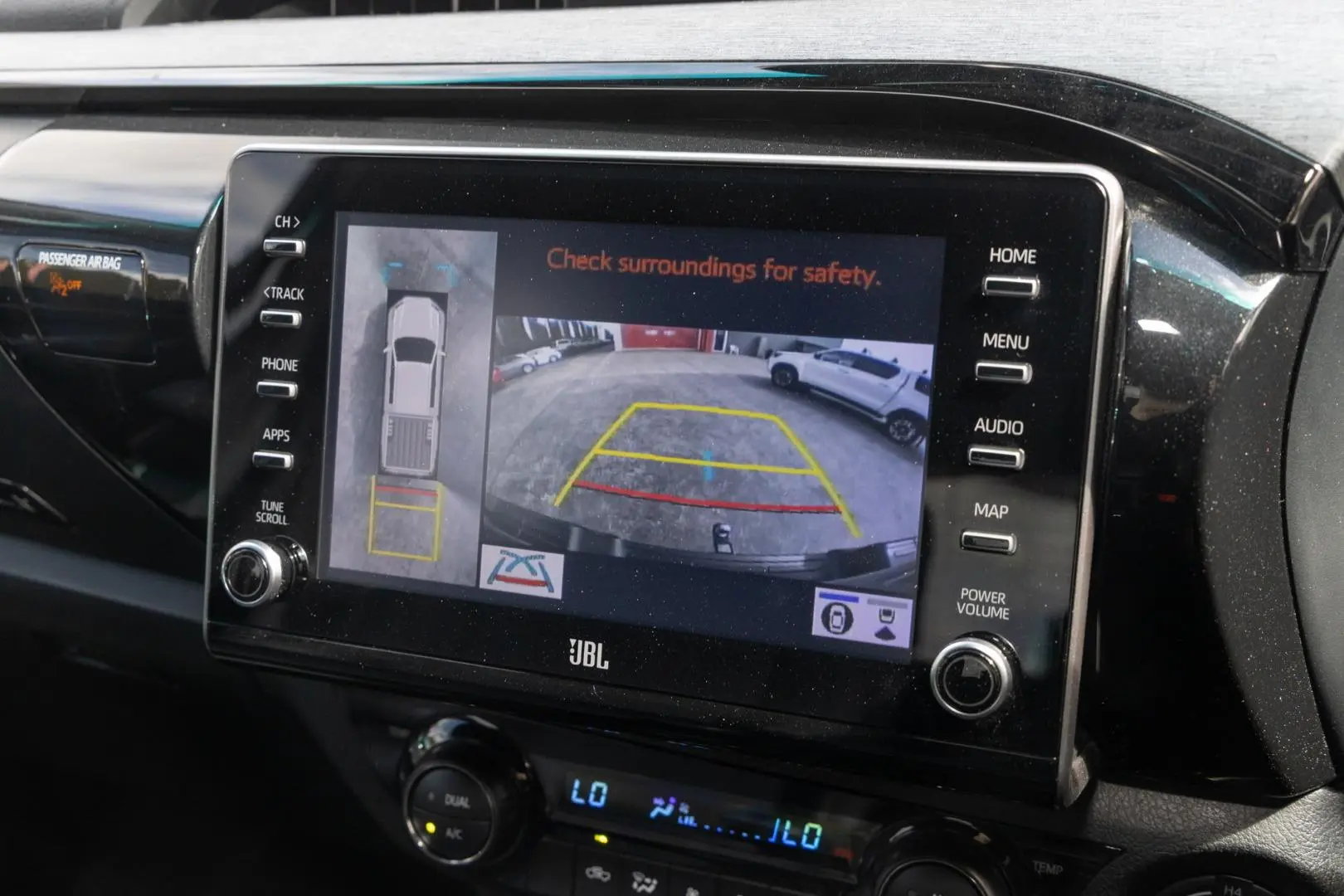 2024 Toyota Hilux Gallery Image 15