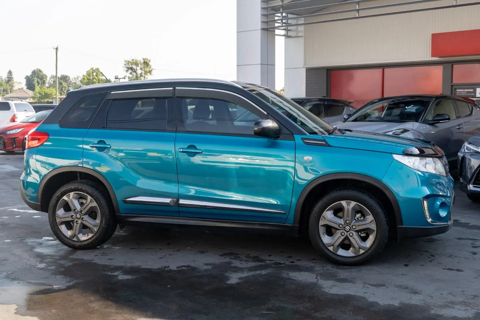 2016 Suzuki Vitara Gallery Image 3