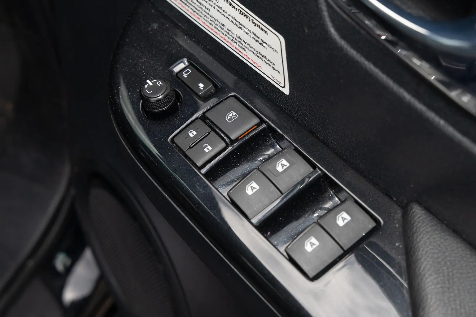 2021 Toyota Hilux Gallery Image 18