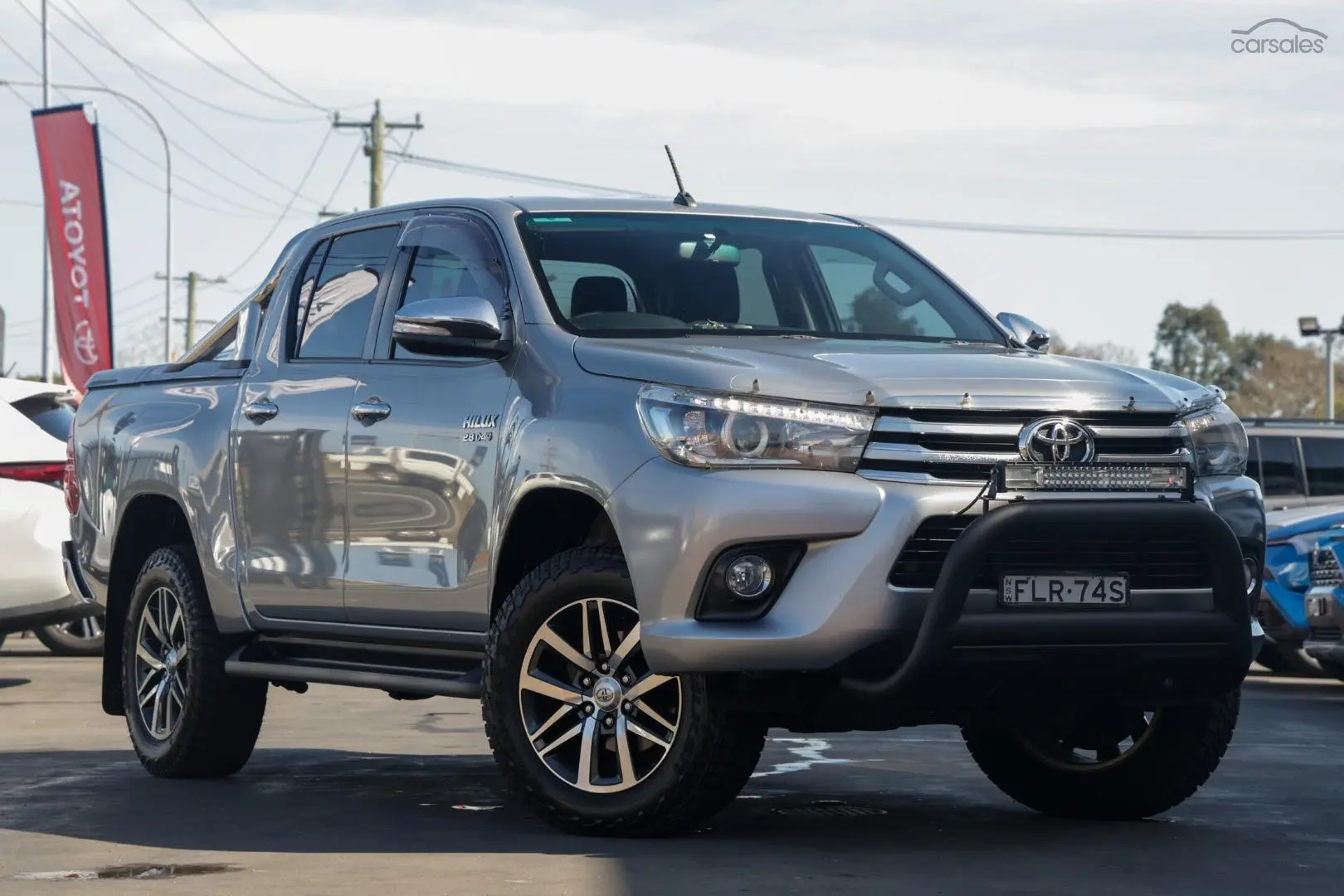 2017 Toyota Hilux Image 1