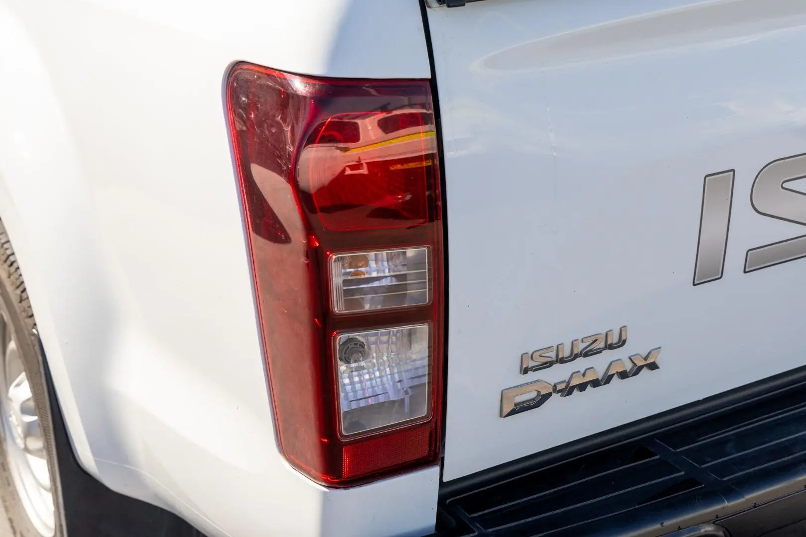 2019 Isuzu D-MAX Gallery Image 20