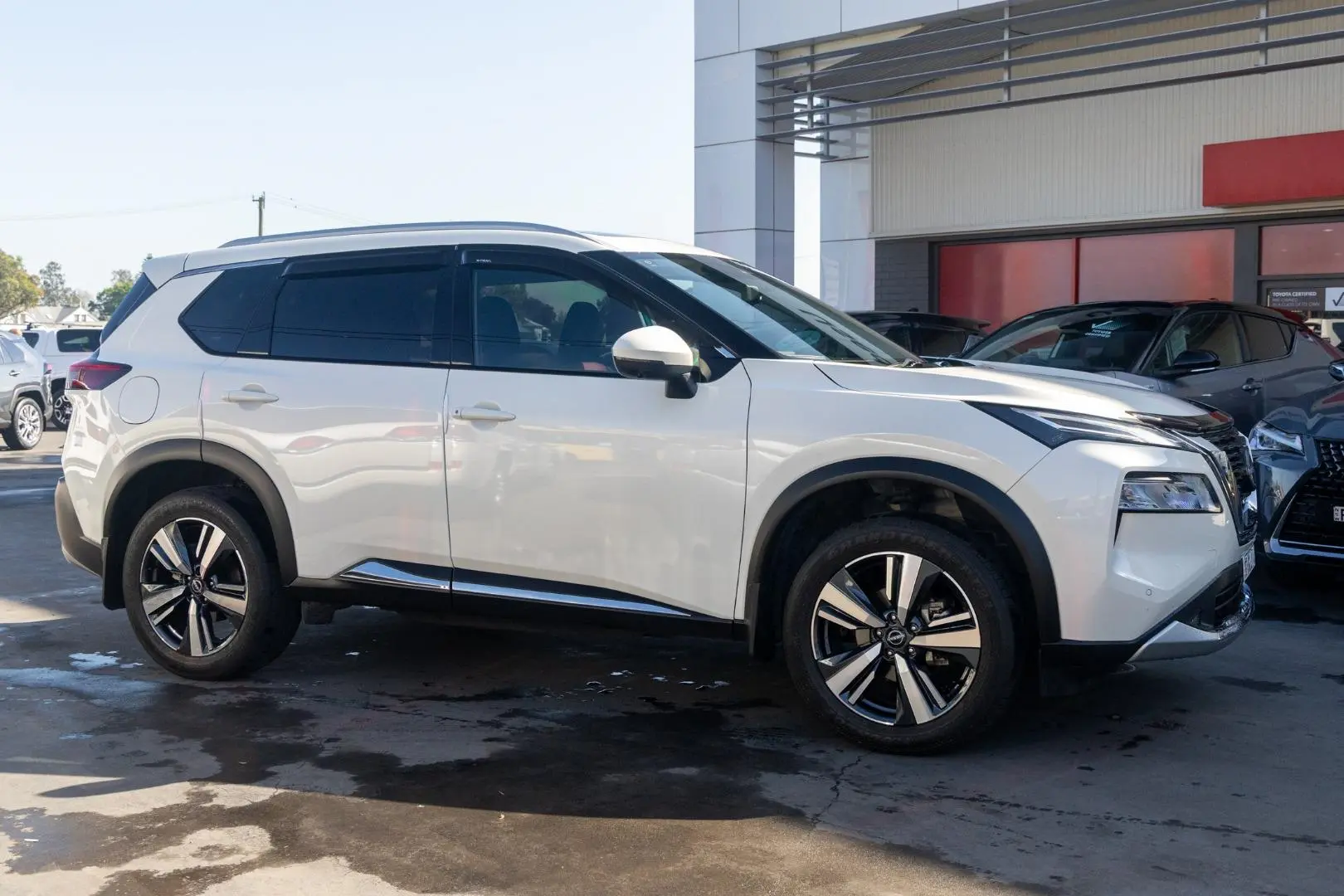 2023 Nissan X-TRAIL Gallery Image 3