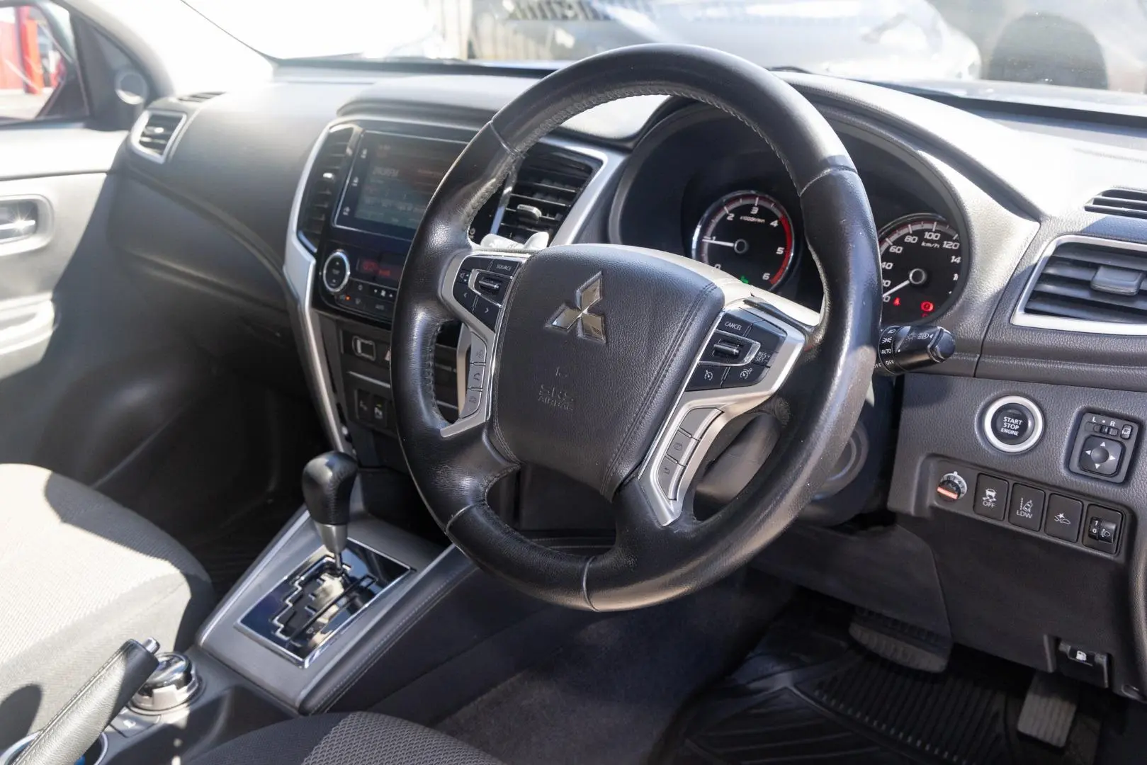 2019 Mitsubishi Triton Gallery Image 7