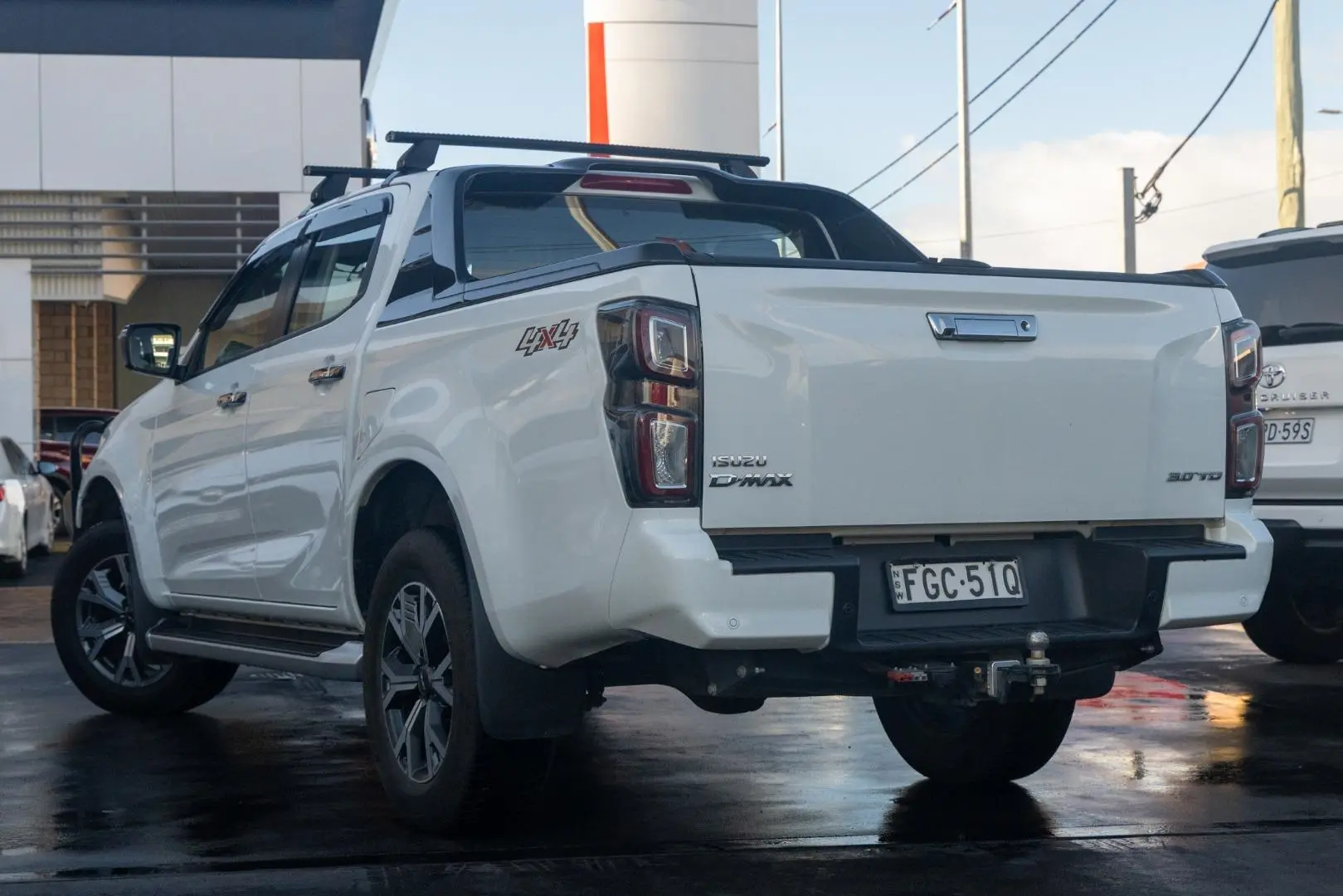 2023 Isuzu D-MAX Gallery Image 2