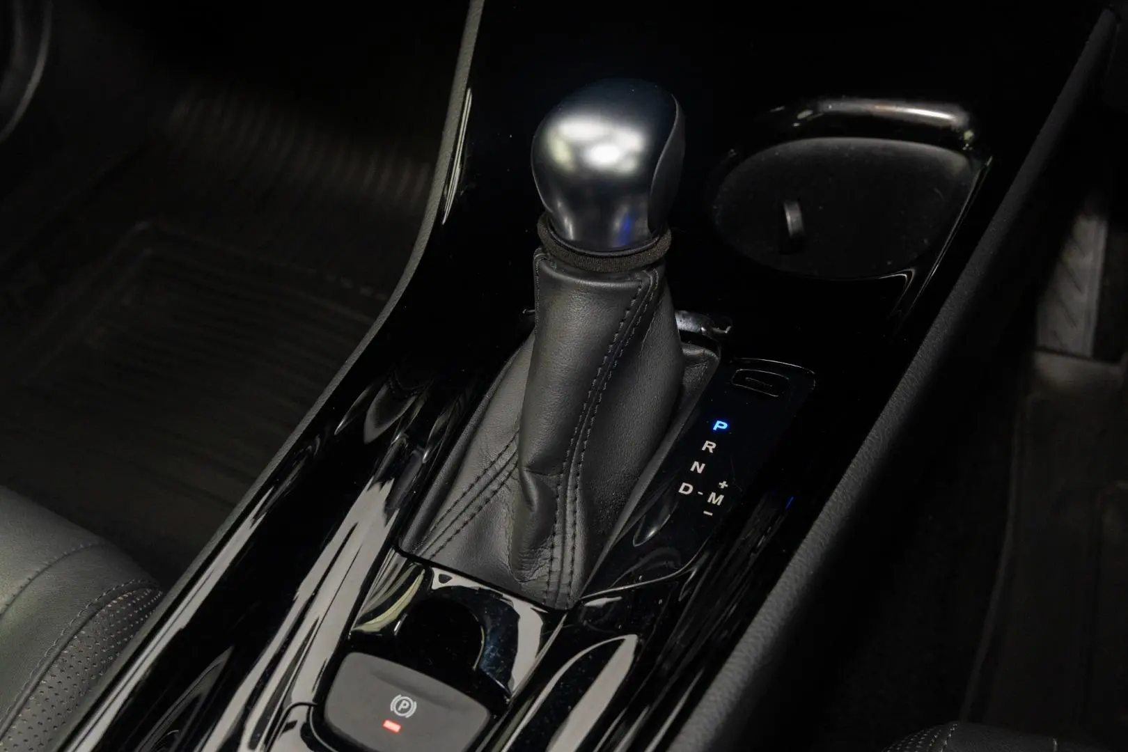 2020 Toyota C-HR Gallery Image 17