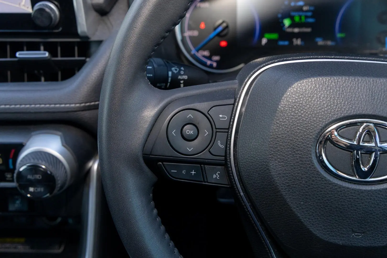 2021 Toyota RAV4 Gallery Image 11