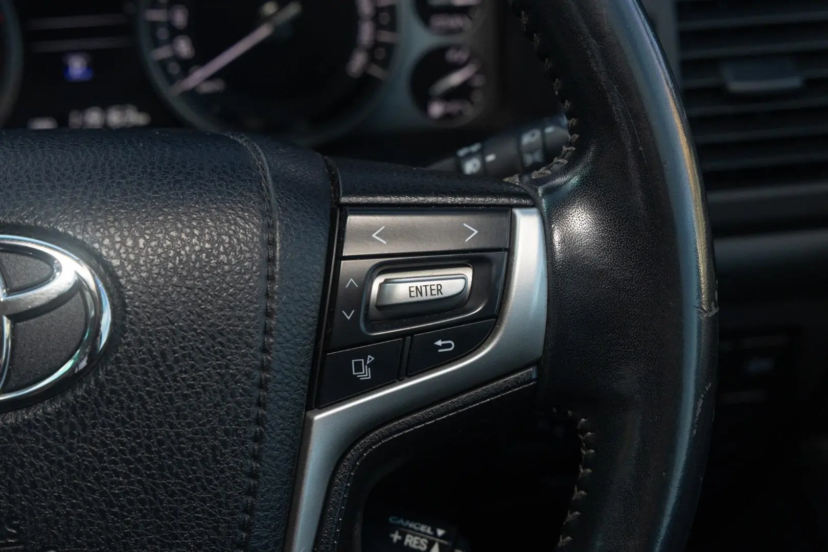 2019 Toyota Landcruiser Gallery Image 12