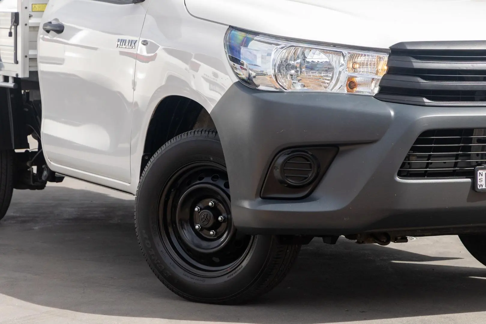 2019 Toyota Hilux Gallery Image 6