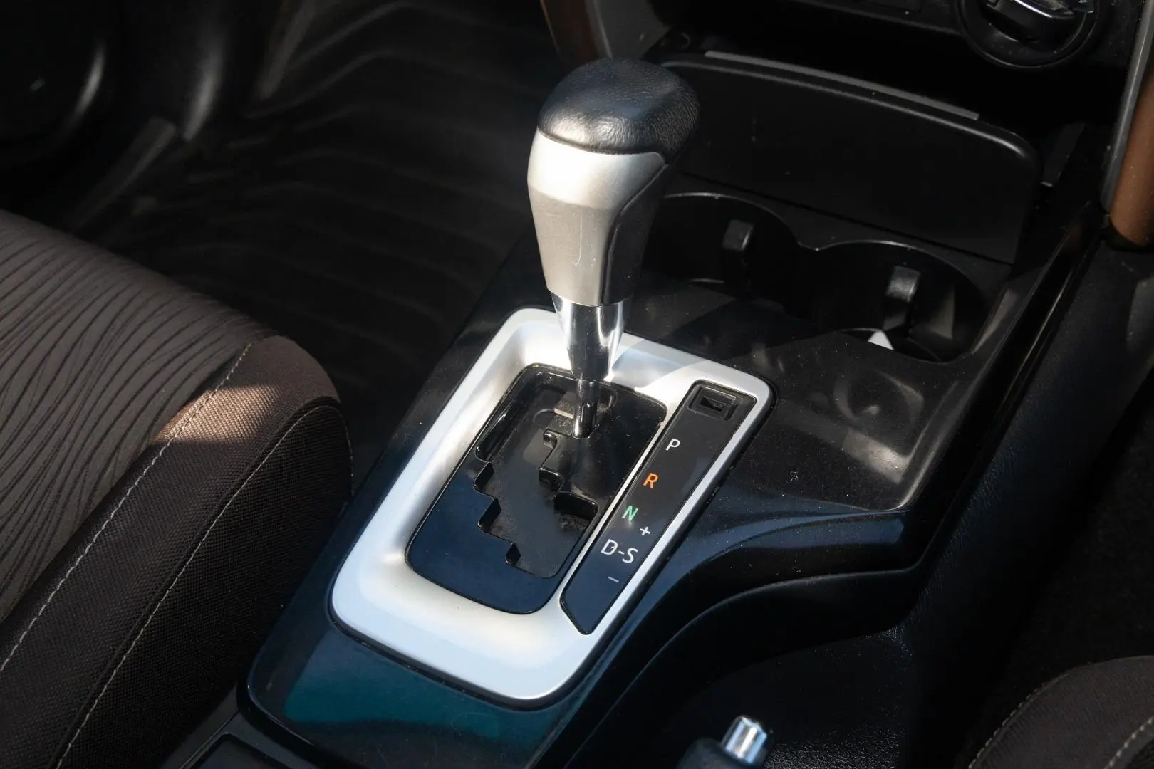 2020 Toyota Fortuner Gallery Image 17