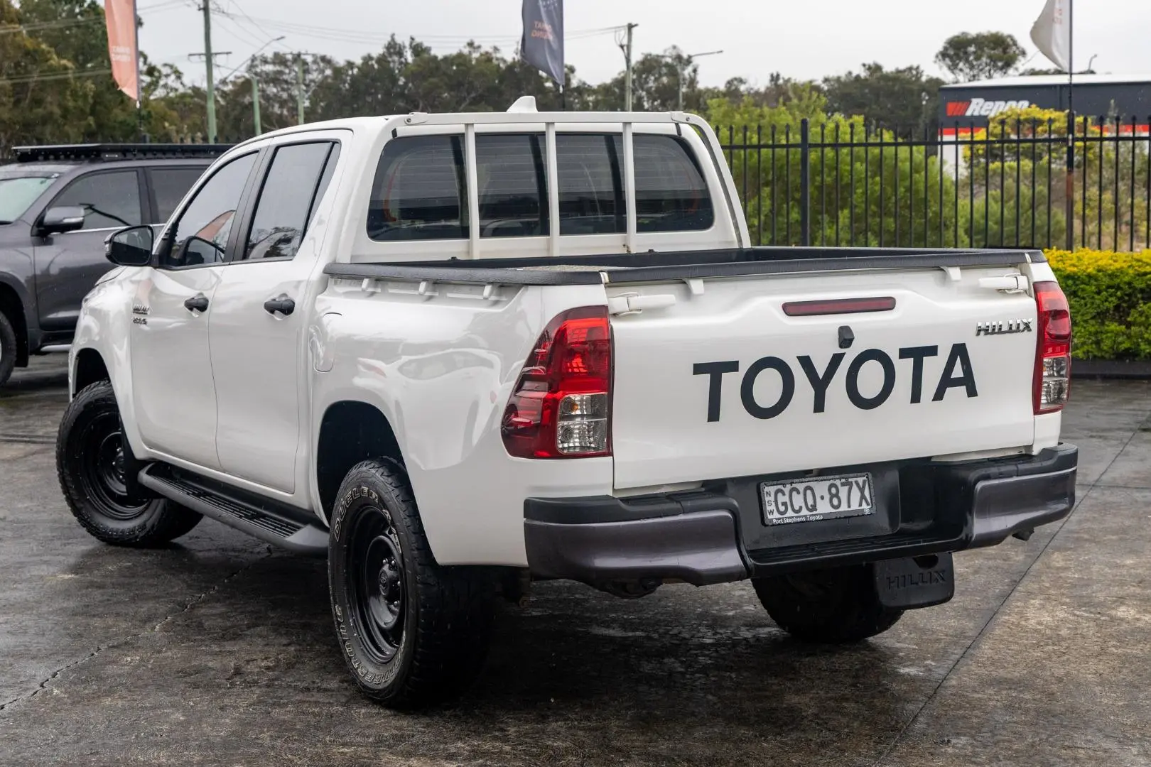 2022 Toyota Hilux Gallery Image 2