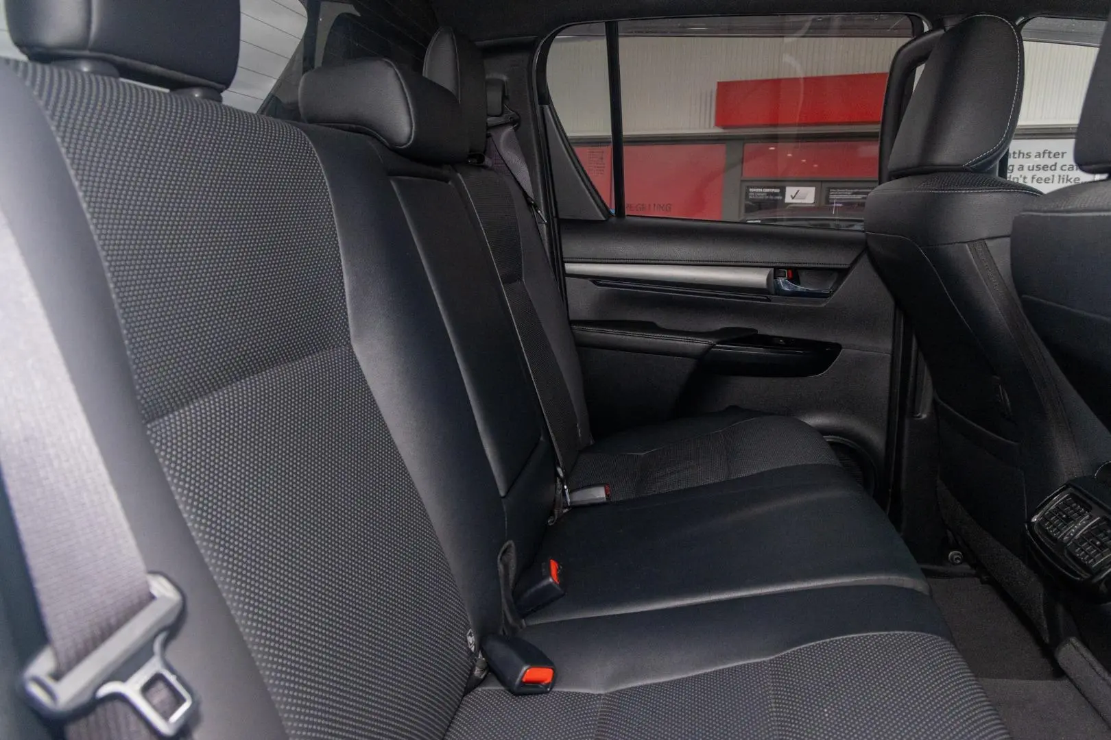 2022 Toyota Hilux Gallery Image 5