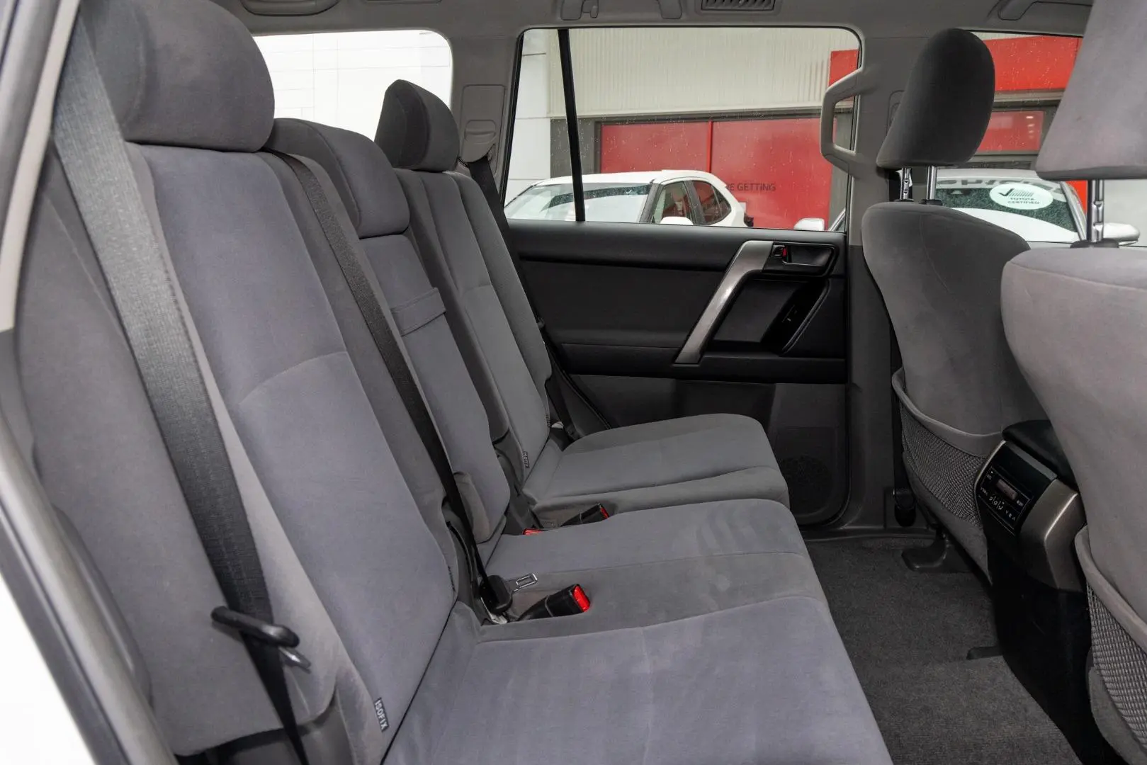 2011 Toyota Landcruiser Prado Gallery Image 9