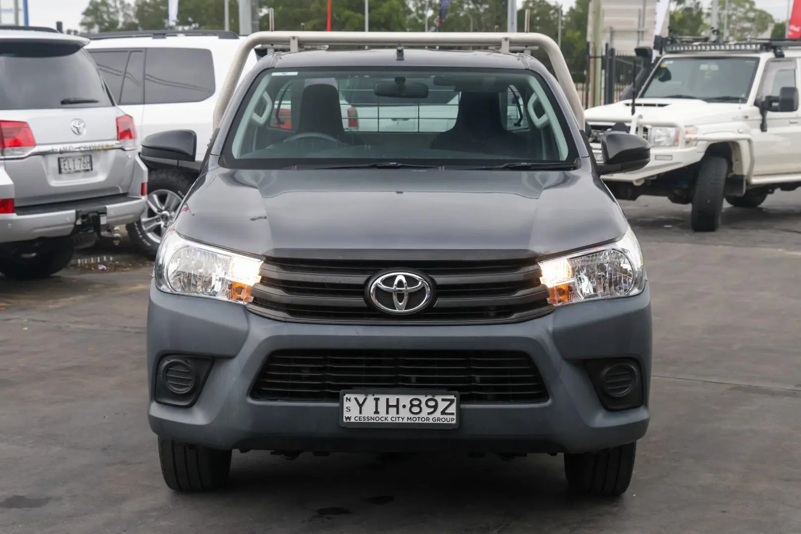 2019 Toyota Hilux Gallery Image 4