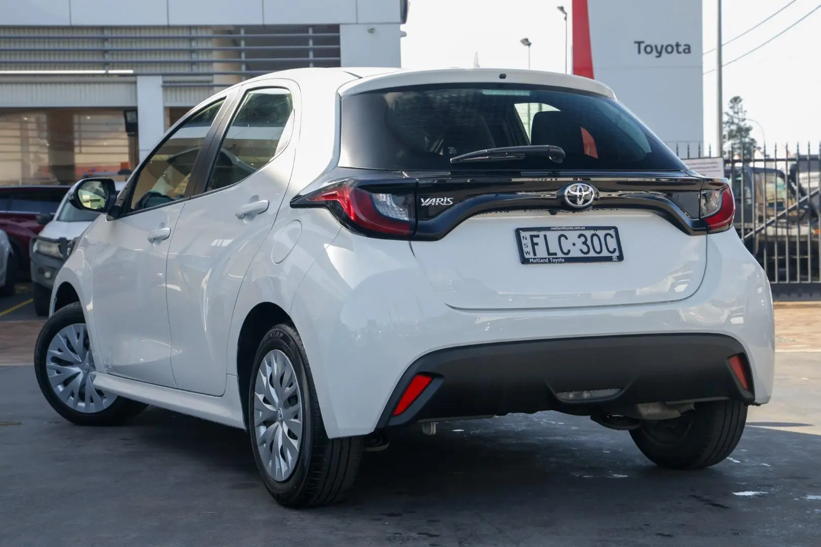 2022 Toyota Yaris Image 2