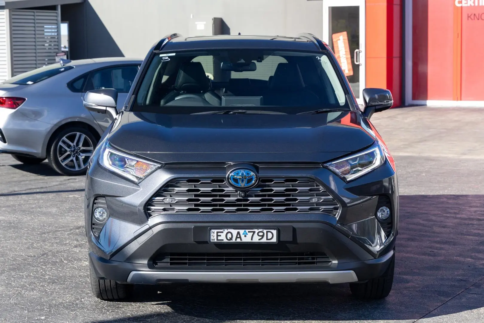 2021 Toyota RAV4 Gallery Image 4