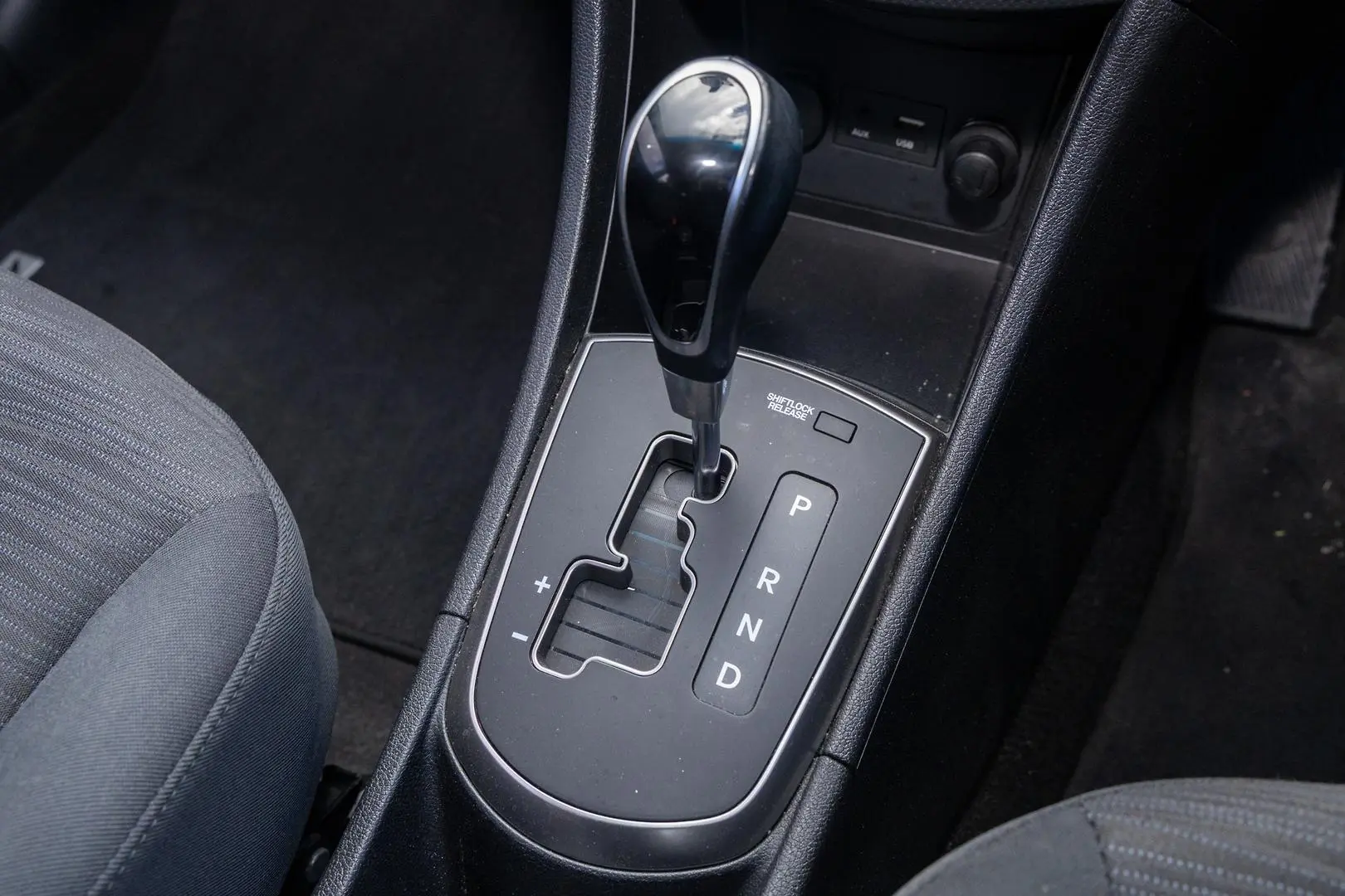 2018 Hyundai Accent Gallery Image 18