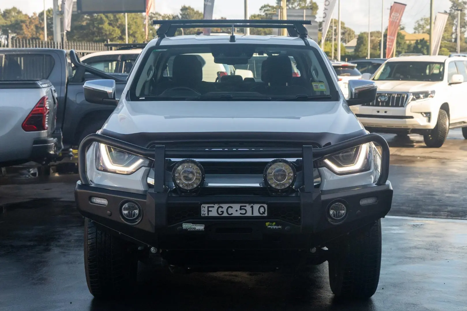 2023 Isuzu D-MAX Gallery Image 4