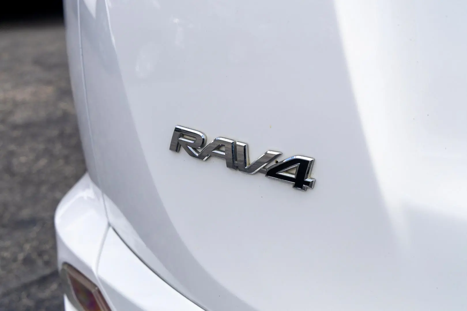 2018 Toyota RAV4 Gallery Image 21