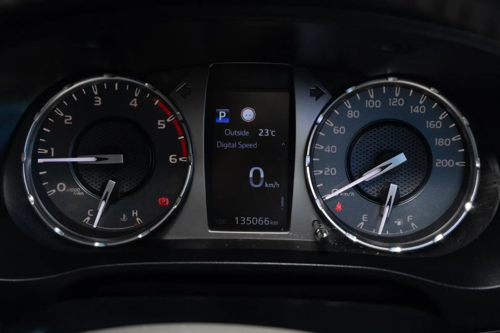 2021 Toyota Hilux Gallery Image 13