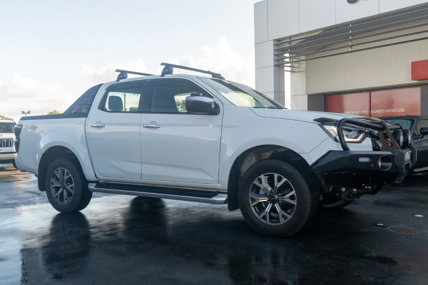 2023 Isuzu D-MAX Gallery Image 3