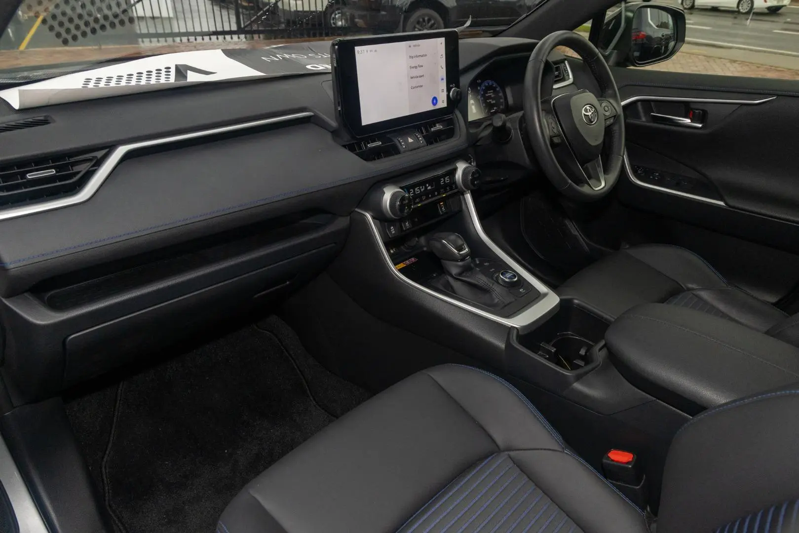 2023 Toyota RAV4 Gallery Image 8
