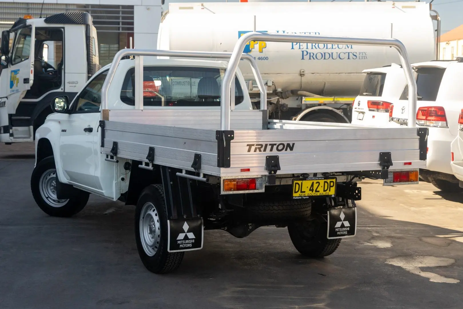 2021 Mitsubishi Triton Gallery Image 2