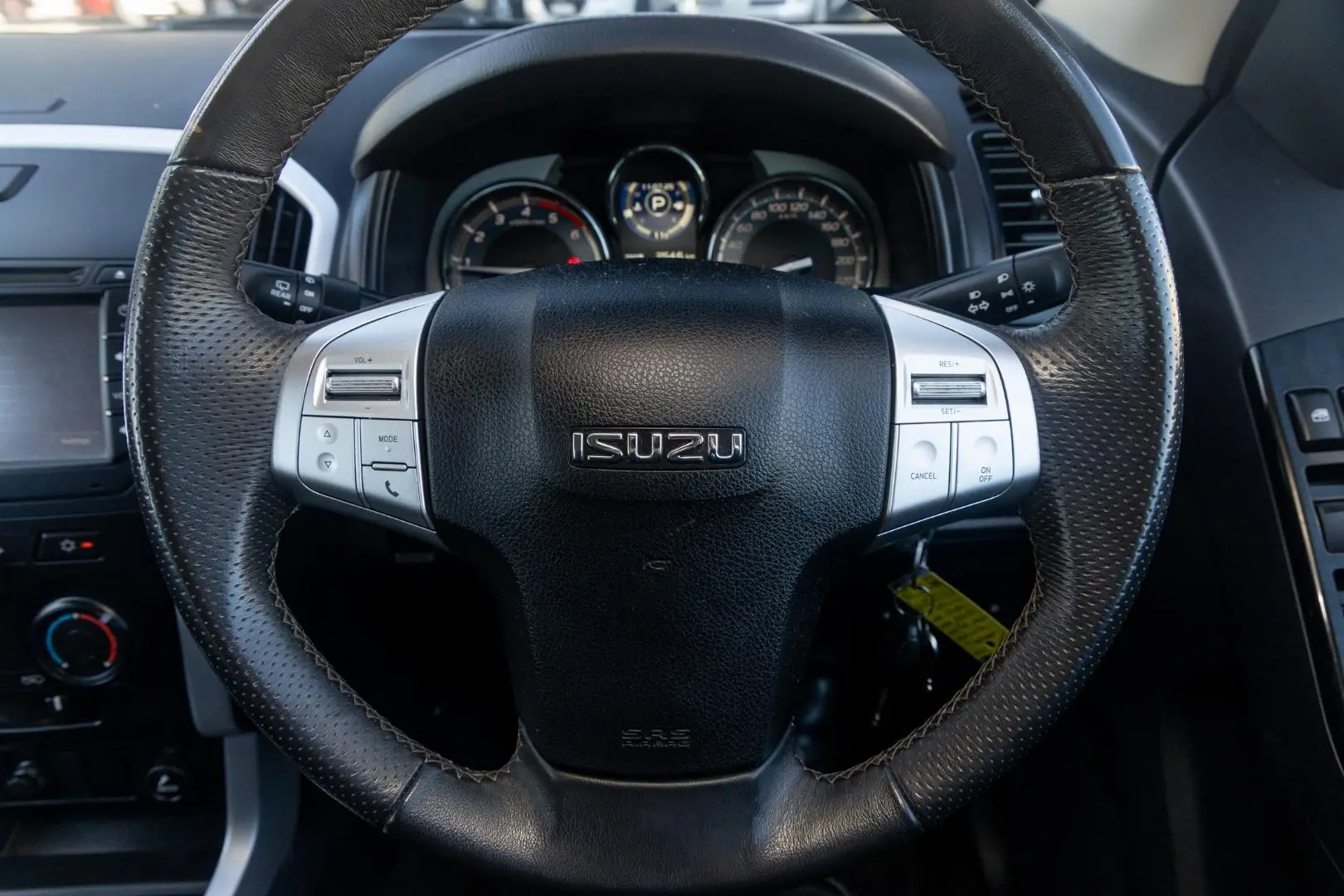 2021 Isuzu MU-X Gallery Image 10