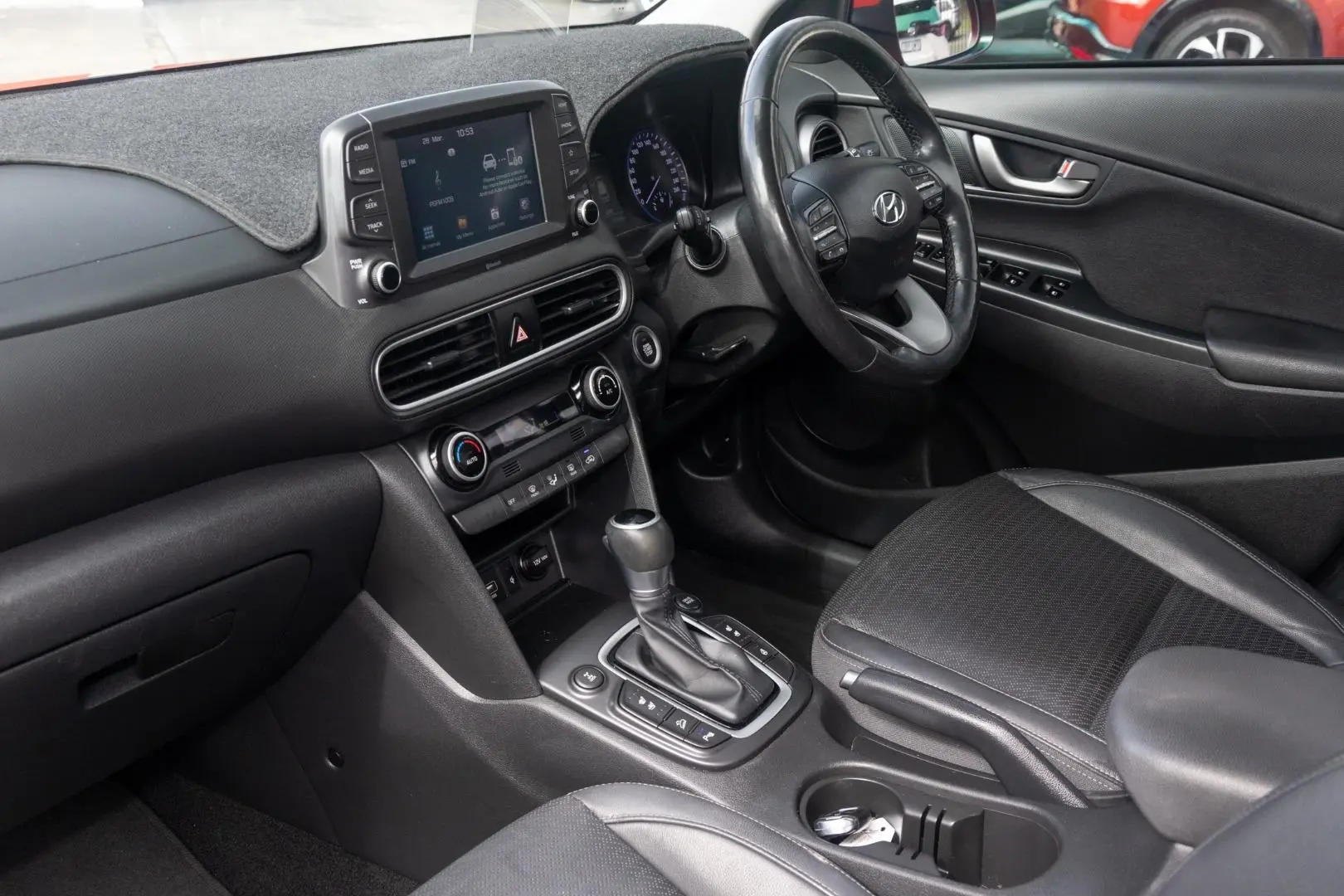 2018 Hyundai Kona Gallery Image 8