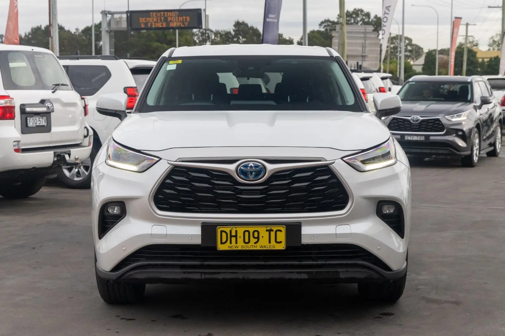 2023 Toyota Kluger Gallery Image 4