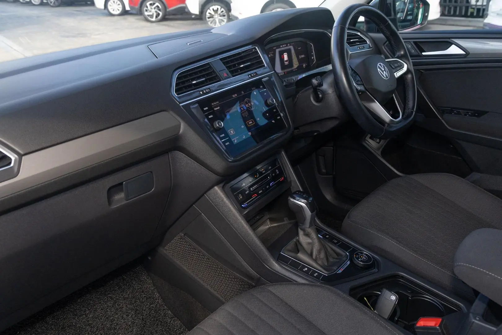 2022 Volkswagen Tiguan Gallery Image 8