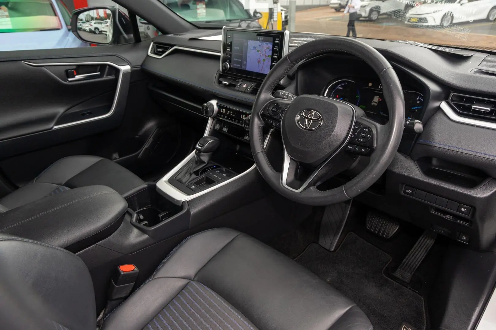2022 Toyota RAV4 Gallery Image 7