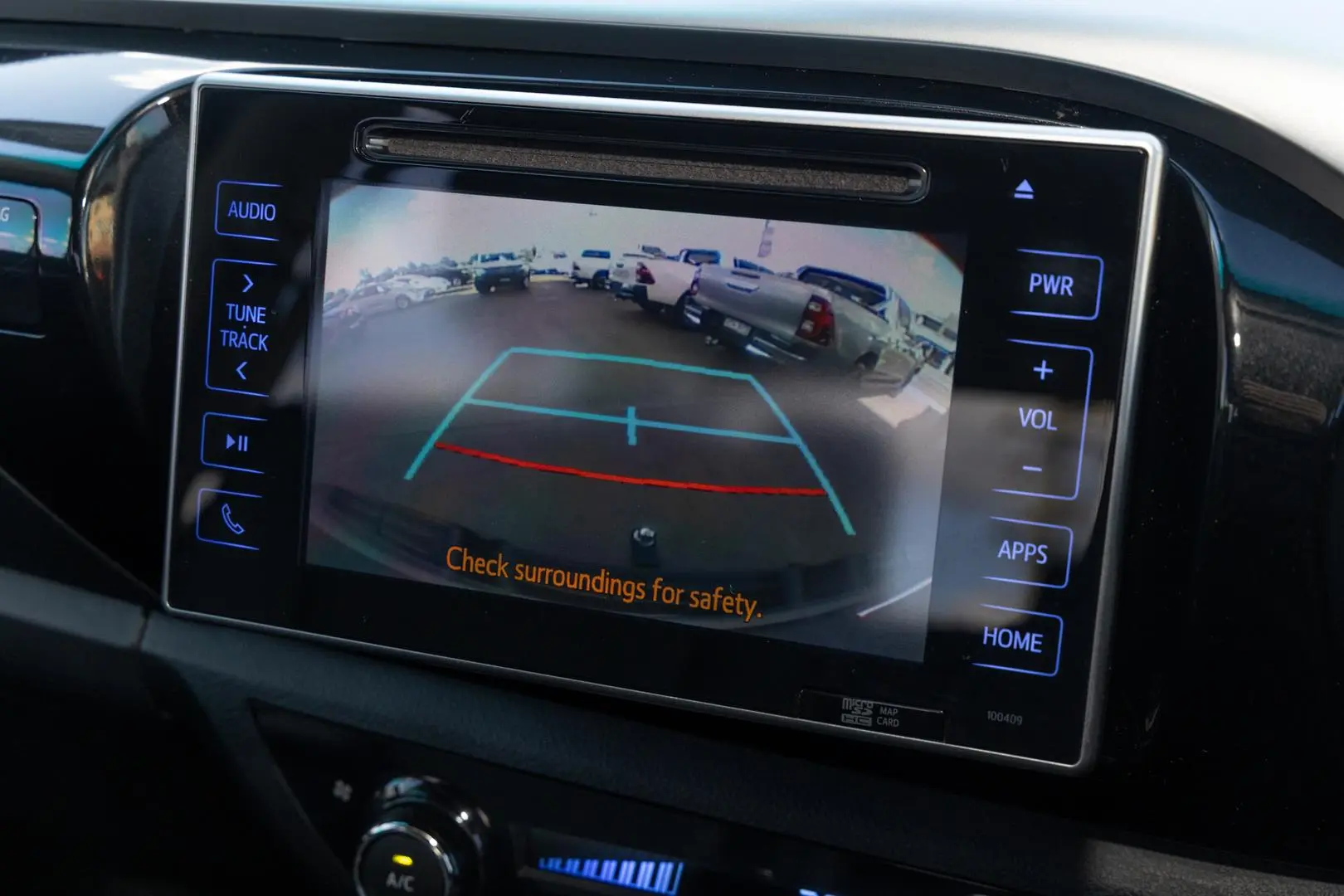 2019 Toyota Hilux Gallery Image 15