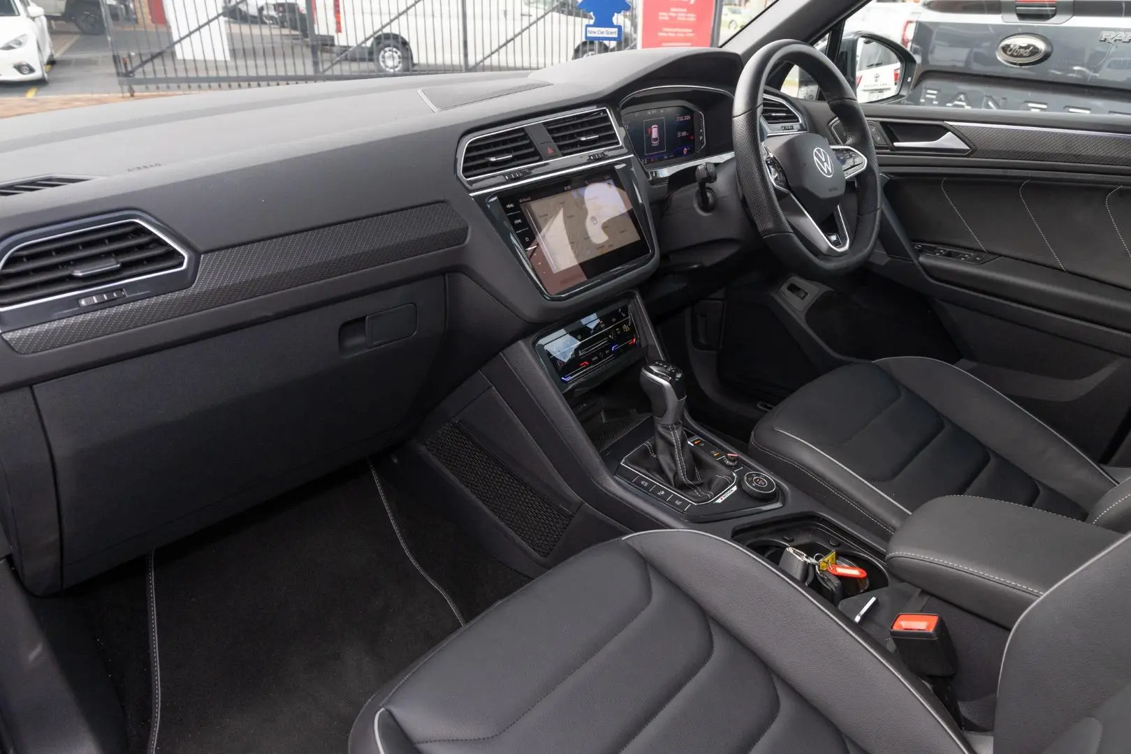 2024 Volkswagen Tiguan Gallery Image 8