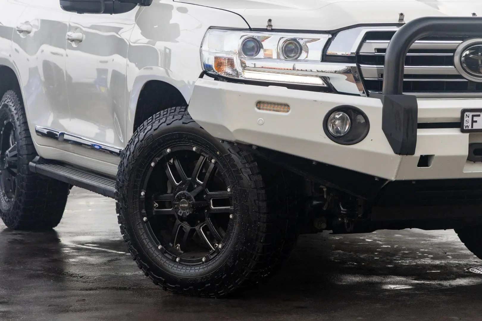 2019 Toyota Landcruiser Gallery Image 6