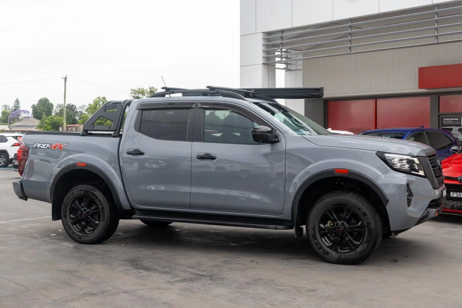 2022 Nissan Navara Gallery Image 3