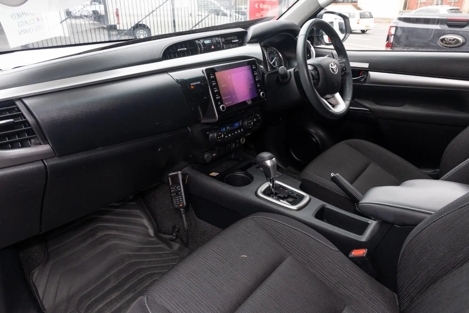 2024 Toyota Hilux Gallery Image 8