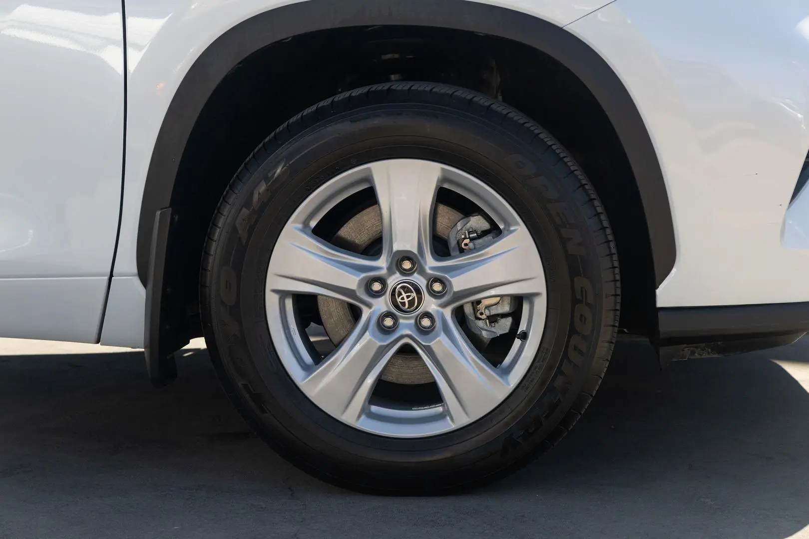 2023 Toyota Kluger Gallery Image 21