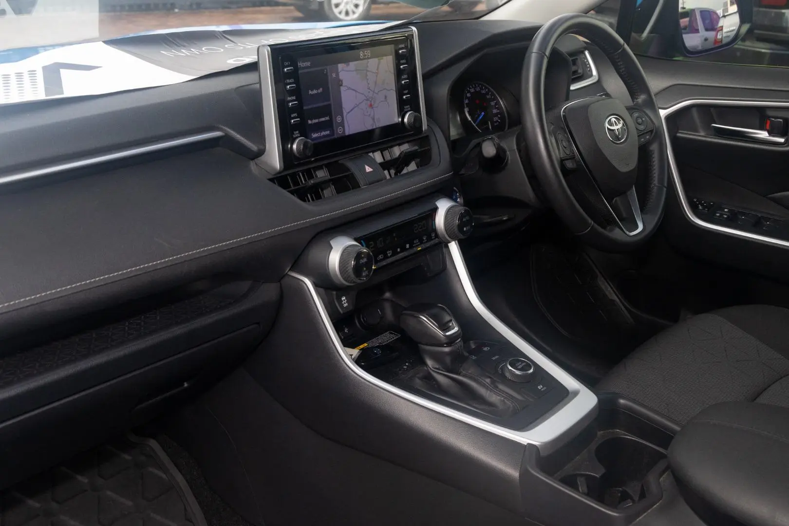 2020 Toyota RAV4 Gallery Image 8