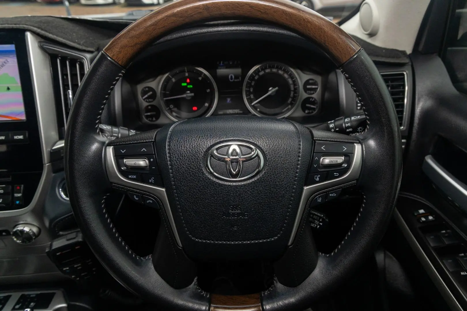 2019 Toyota Landcruiser Gallery Image 10