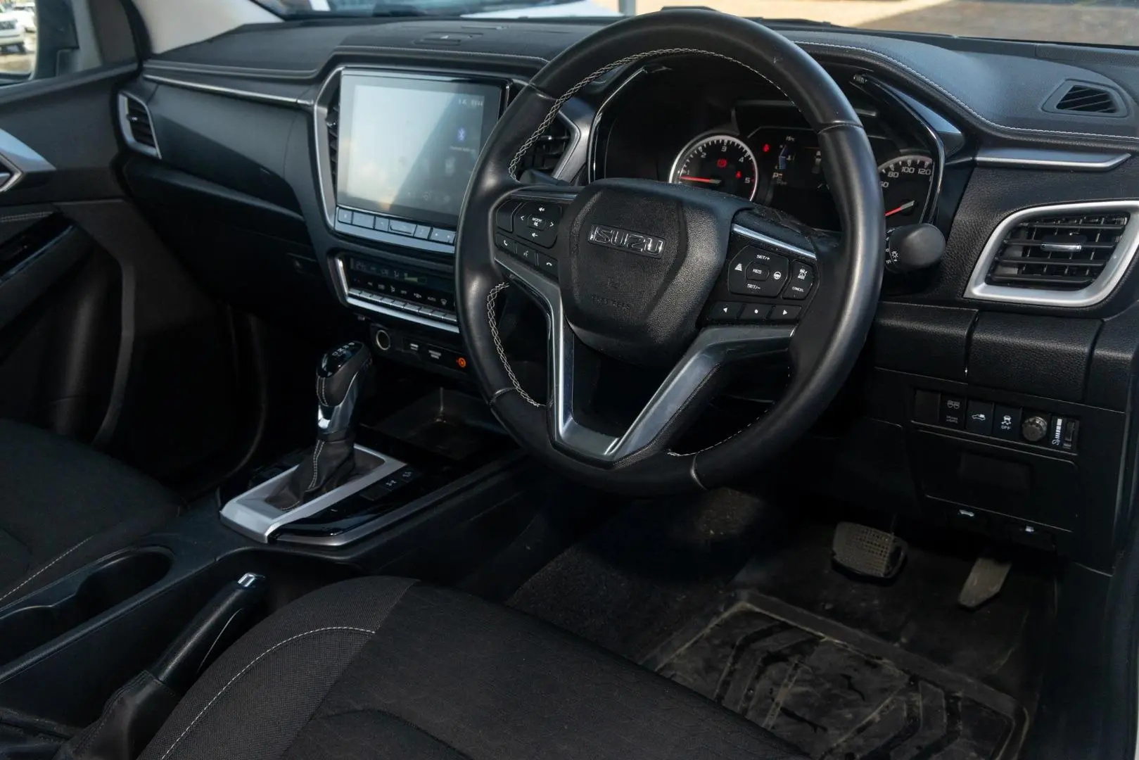 2023 Isuzu D-MAX Gallery Image 7
