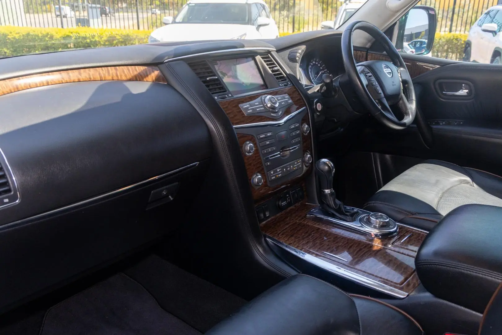 2021 Nissan Patrol Gallery Image 8