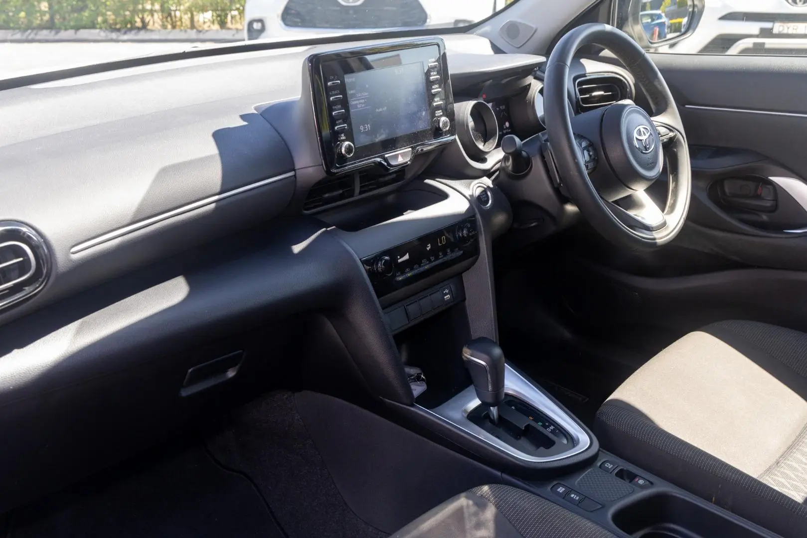 2022 Toyota Yaris Cross Gallery Image 8