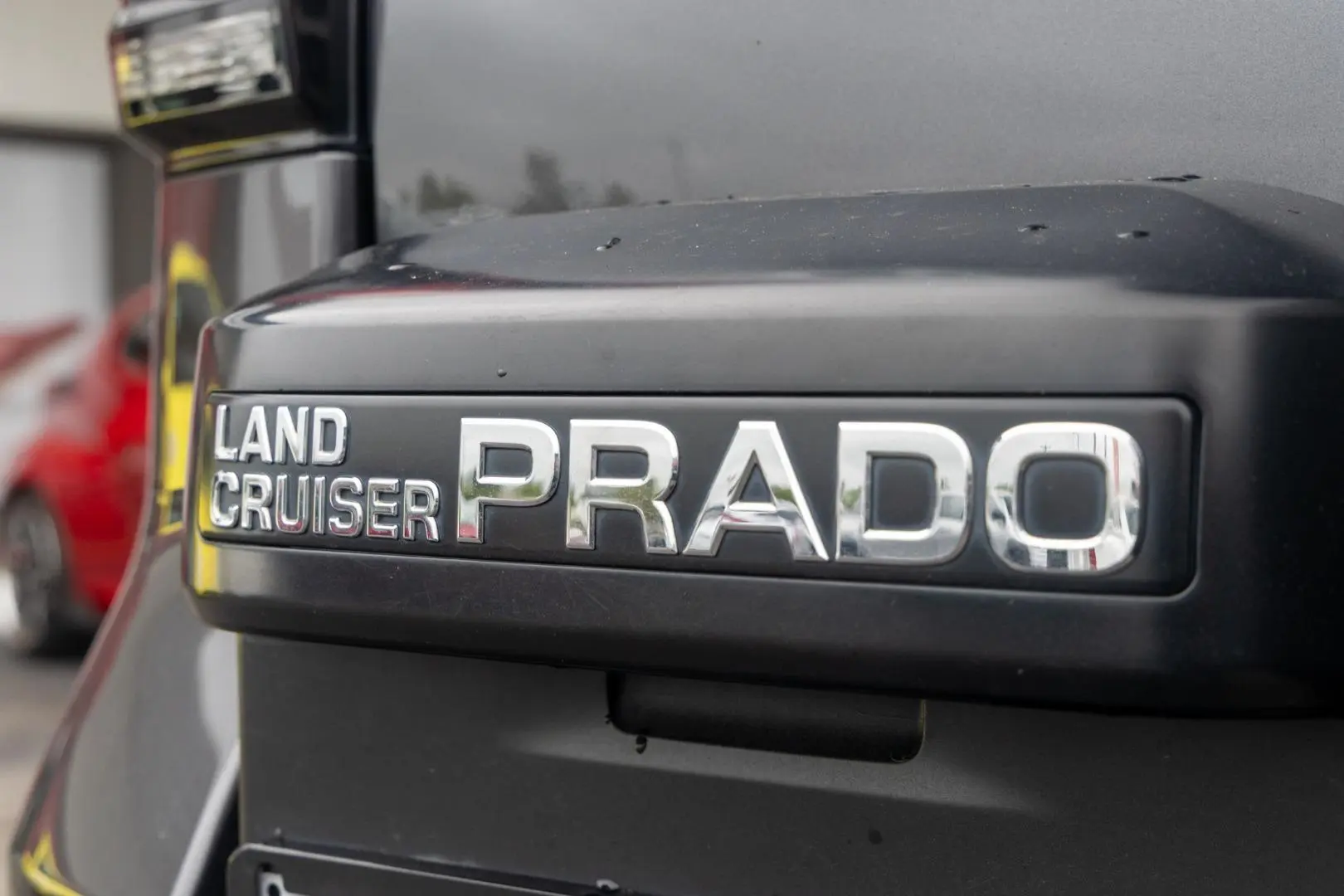 2019 Toyota Landcruiser Prado Gallery Image 21