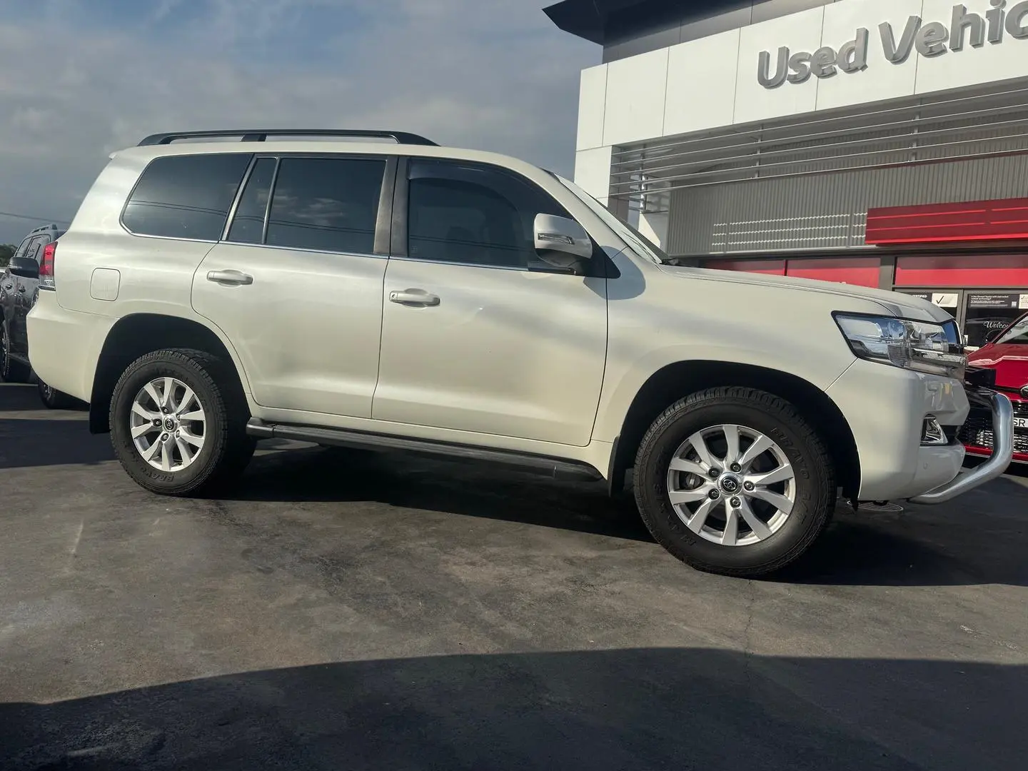 2018 Toyota Landcruiser Gallery Image 7